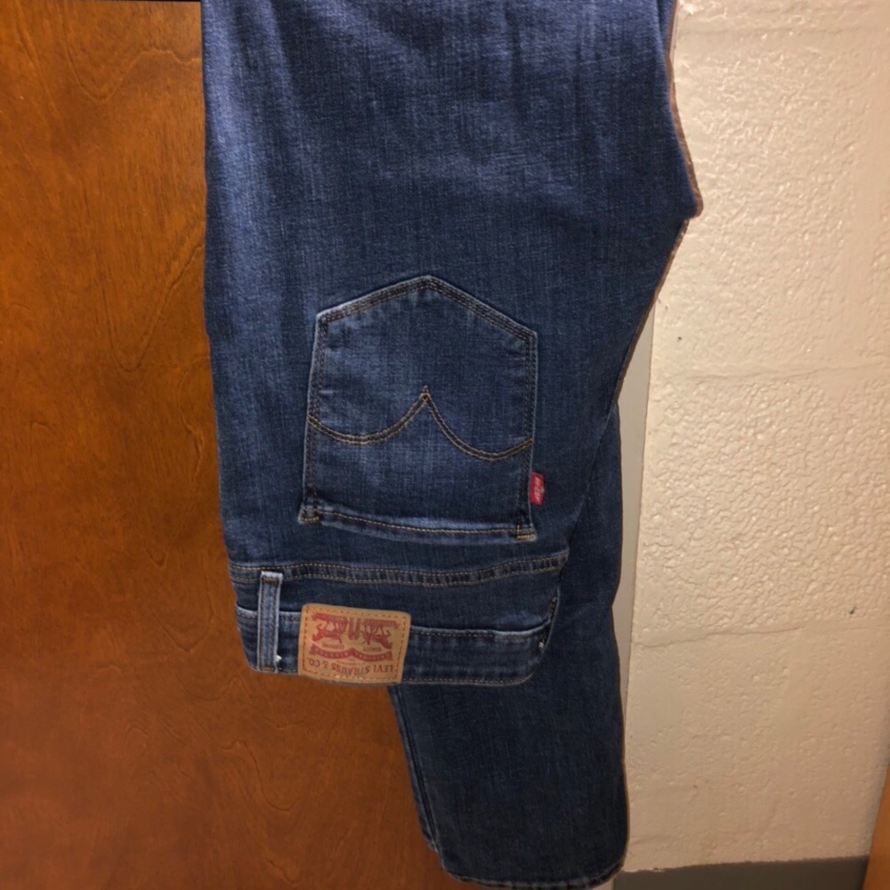 Levi’s 711 Skinny Jeans. W30 L30 Size: 10 Medium